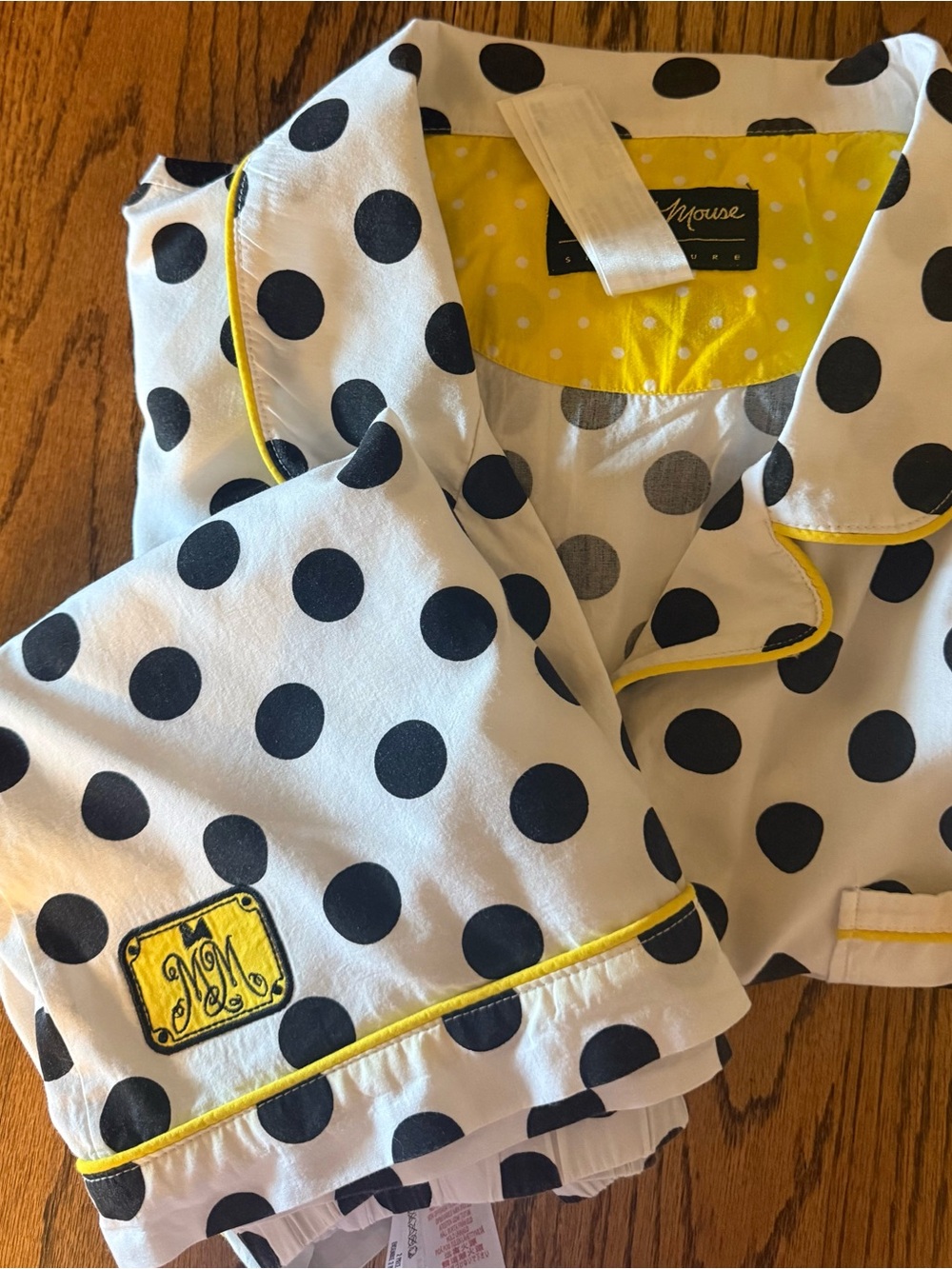 Disney White Black Polka Dot 2XL Pajama Set with Yellow Trim